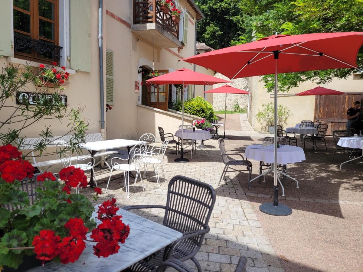 Hostellerie Du Chateau Bellenaves Exterior foto