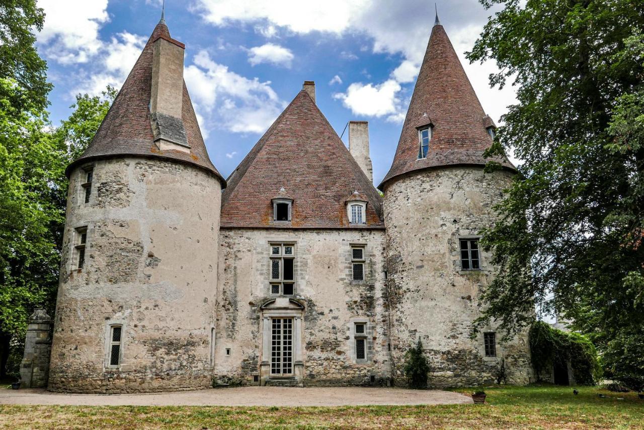 Hostellerie Du Chateau Bellenaves Exterior foto
