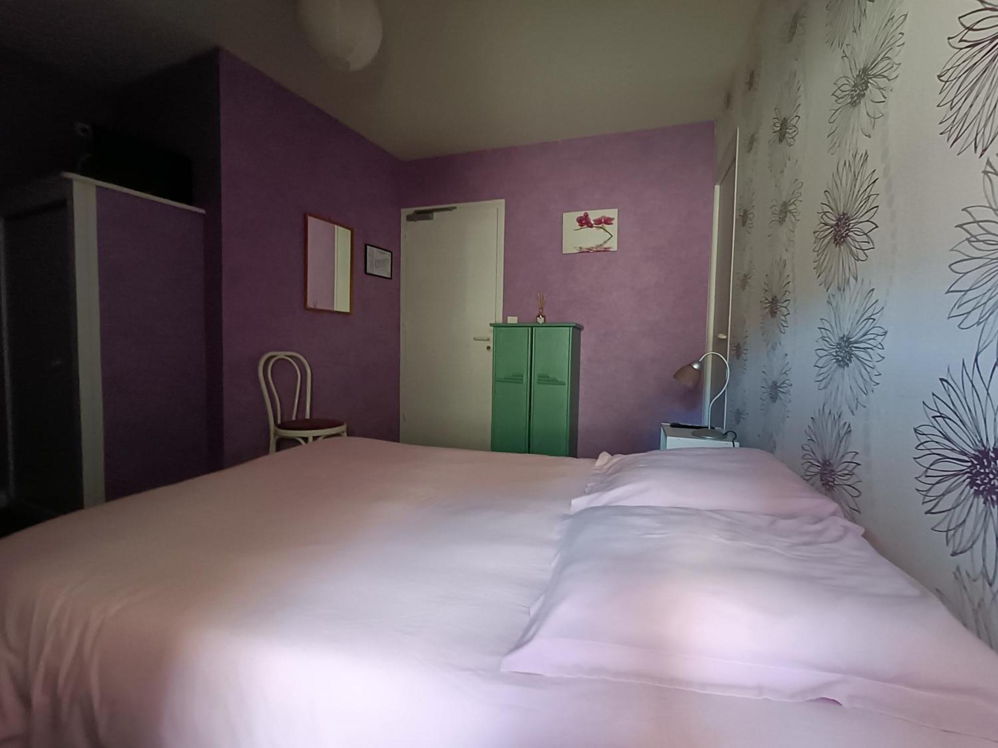 Hostellerie Du Chateau Bellenaves Zimmer foto